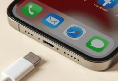 沙河口苹果15维修分享iPhone15改USB-C接口后能和安卓用户互借充电器吗 